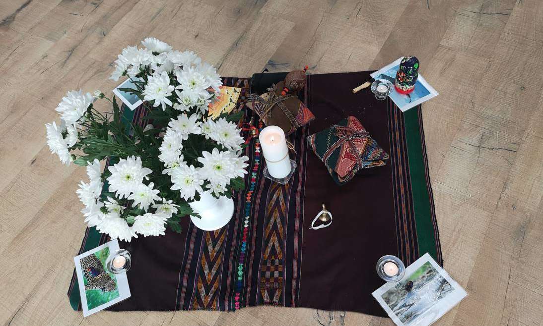 Introducere în Calea Păstrătorilor Pământului, Iasi