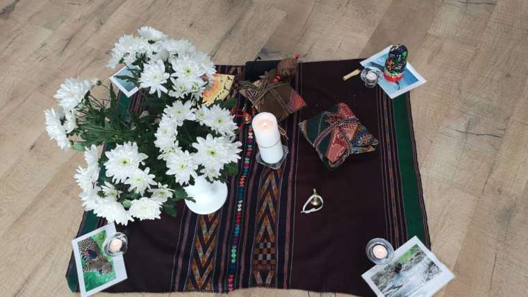 Introducere în Calea Păstrătorilor Pământului, Iasi